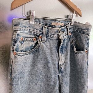 LEVIS Straight Leg Jeans